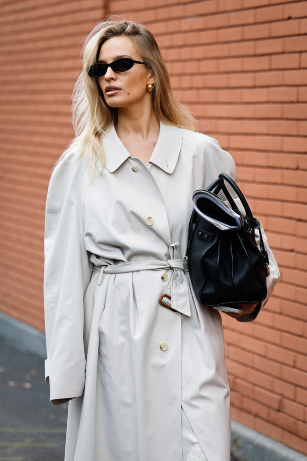 Flat Latte Trench – najmodniejszy płaszcz jesieni 2025