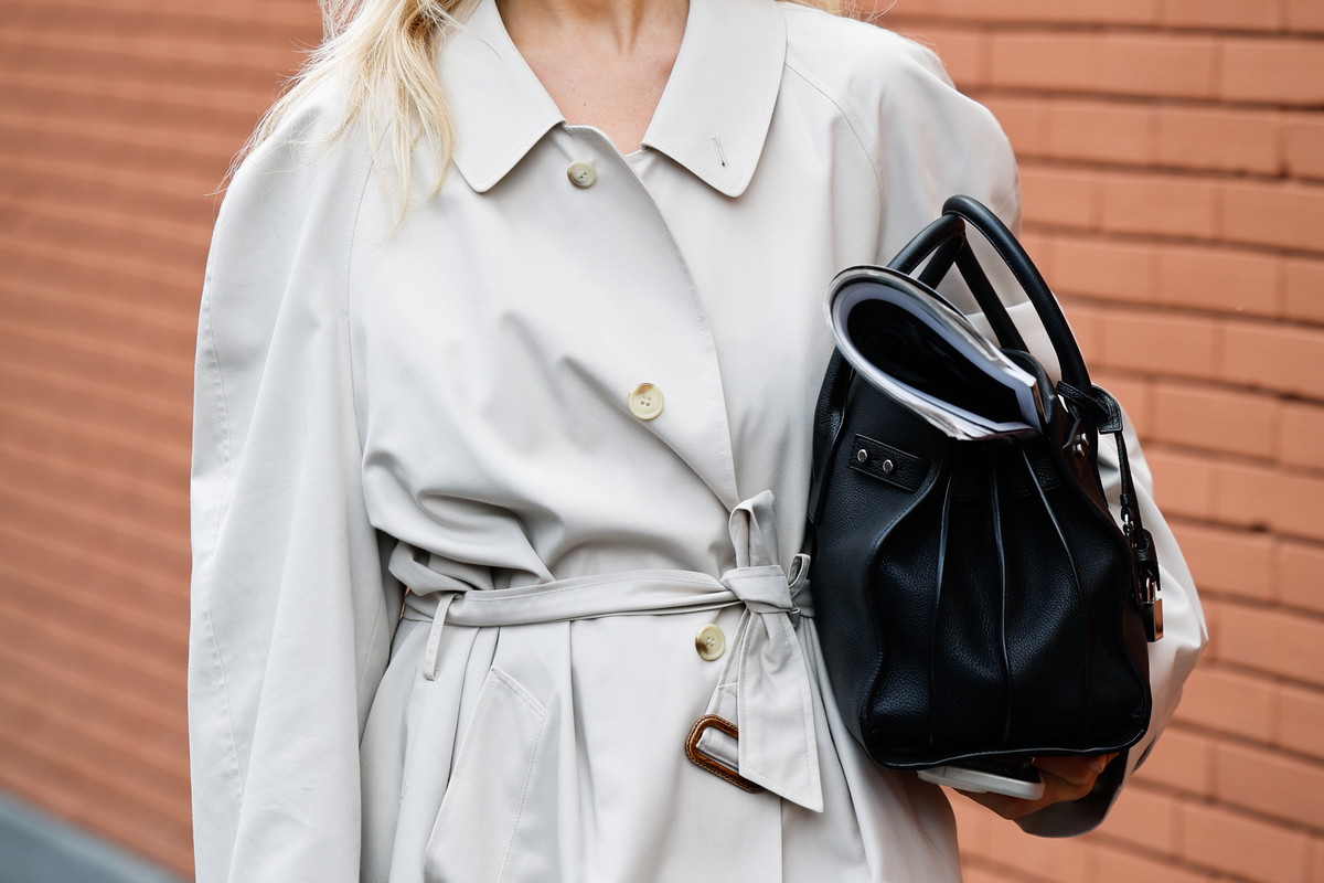 Flat Latte Trench – najmodniejszy płaszcz jesieni 2025