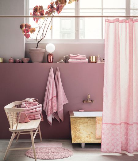 Łazienka w odcieniu millennial pink, H&M HOME