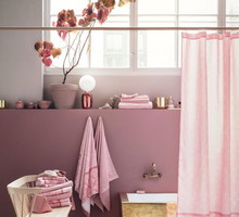 Łazienka w odcieniu millennial pink, H&M HOME