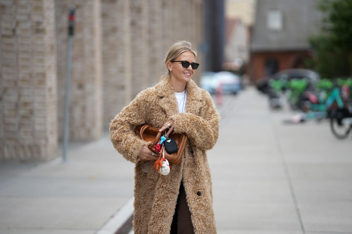 „Teddy Cloud Jacket” – hitowa kurtka polskich it-girls jesieni 2025