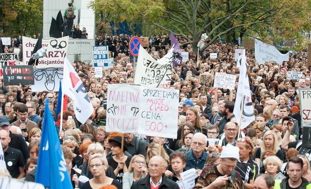 Manifestacja Żarty się skończyły! Moje ciało, moja sprawa, Warszawa, 1