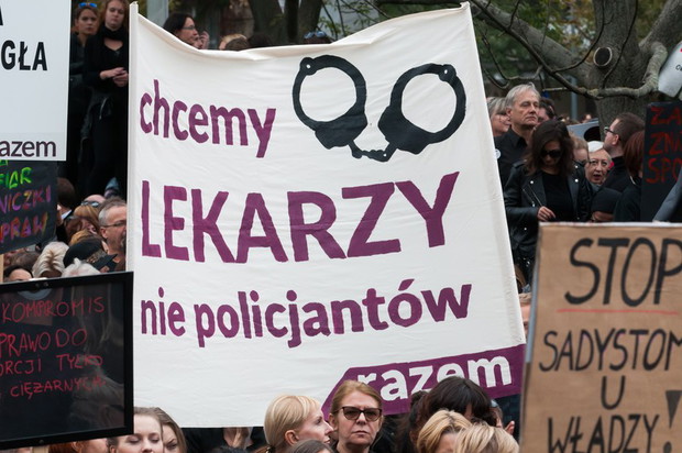 Manifestacja Żarty się skończyły! Moje ciało, moja sprawa, Warszawa, 1