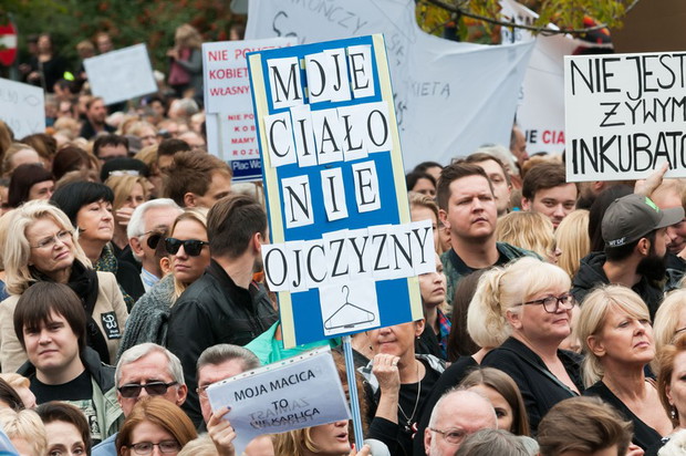 Manifestacja Żarty się skończyły! Moje ciało, moja sprawa, Warszawa, 1