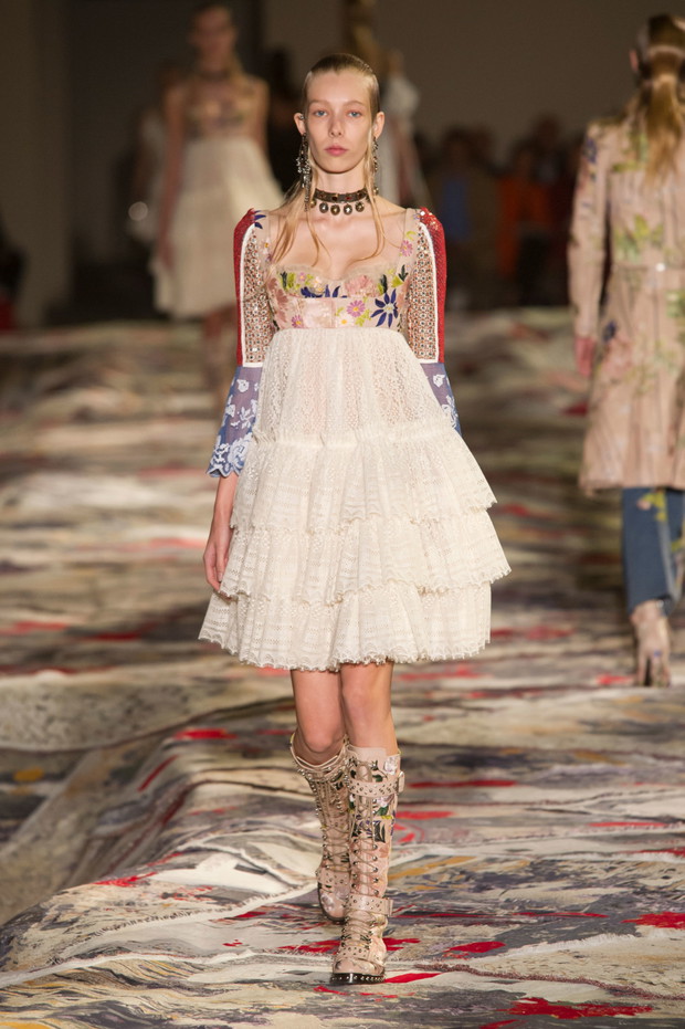 Alexander McQueen wiosna-lato 2017