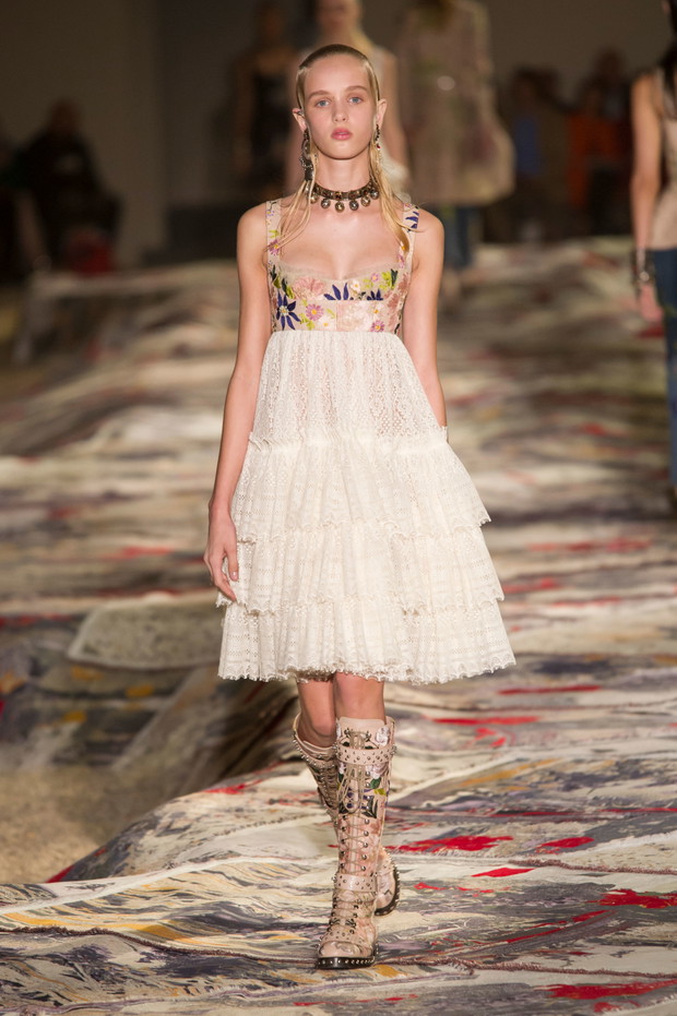 Alexander McQueen wiosna-lato 2017