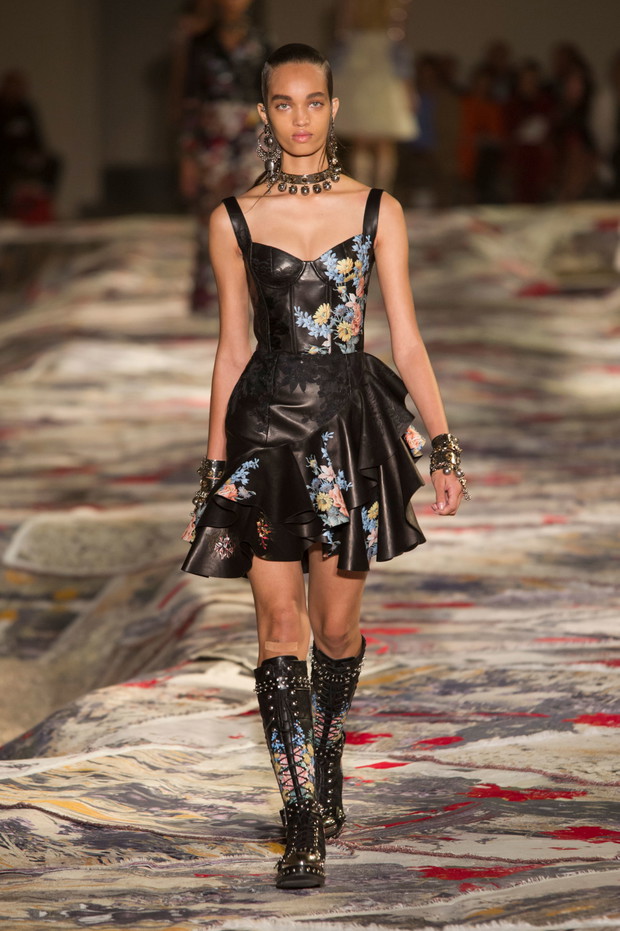 Alexander McQueen wiosna-lato 2017