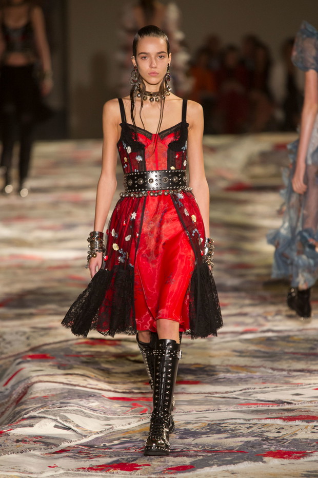 Alexander McQueen wiosna-lato 2017