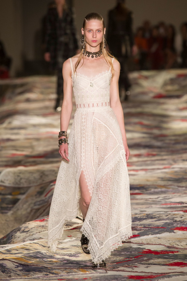 Alexander McQueen wiosna-lato 2017