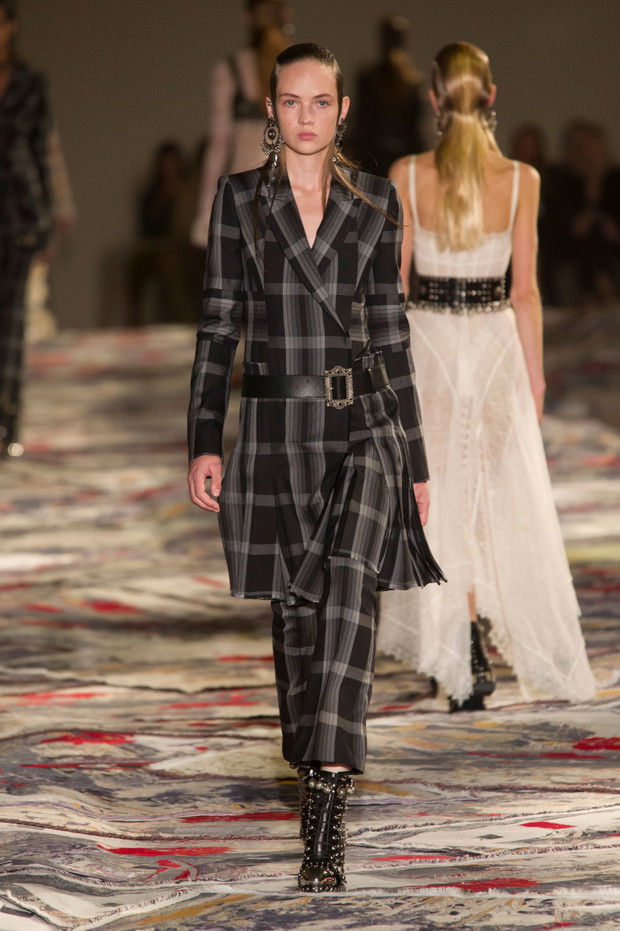 Alexander McQueen wiosna-lato 2017