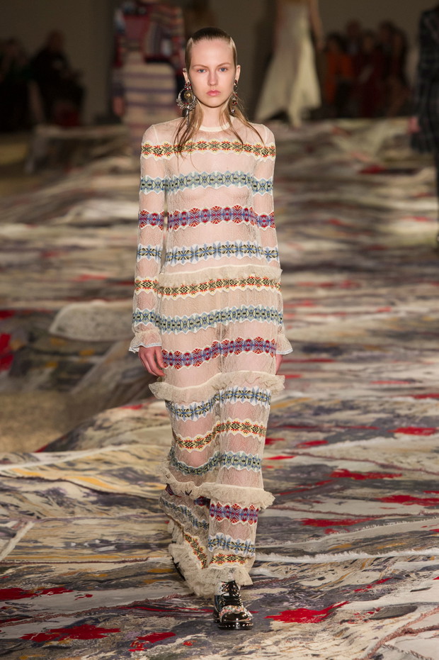 Alexander McQueen wiosna-lato 2017