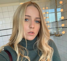 Jessica Mercedes w golfie Stefanel