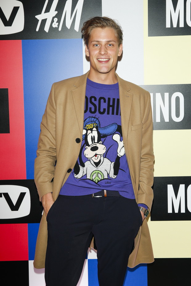 Jakub Kosel w kolekcji Moschino tv H&M