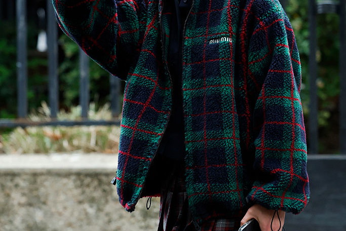 Nordic Fleece Zip – jak nosić zimową bluzę w stylu streetwear 2025
