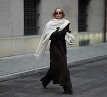 Sculptural Scarf Coat – płaszcz z wybiegów w wersji sieciówkowej