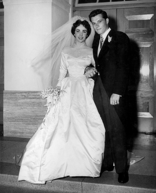 Słynne suknie ślubne gwiazd, Elizabeth Taylor, 1950 rok