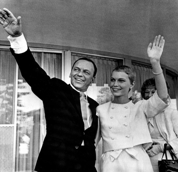 Słynne suknie ślubne gwiazd, Mia Farrow, 1966 rok