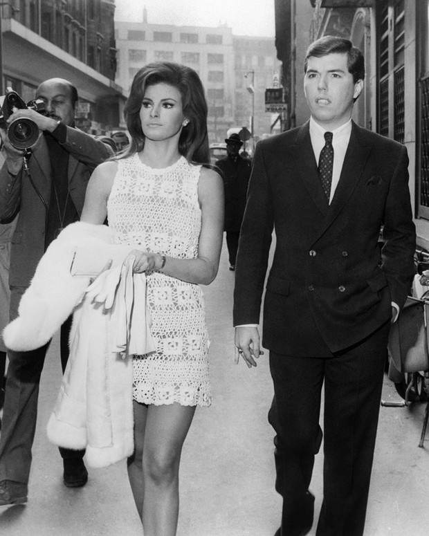 Słynne suknie ślubne gwiazd, Raquel Welch, 1967 rok