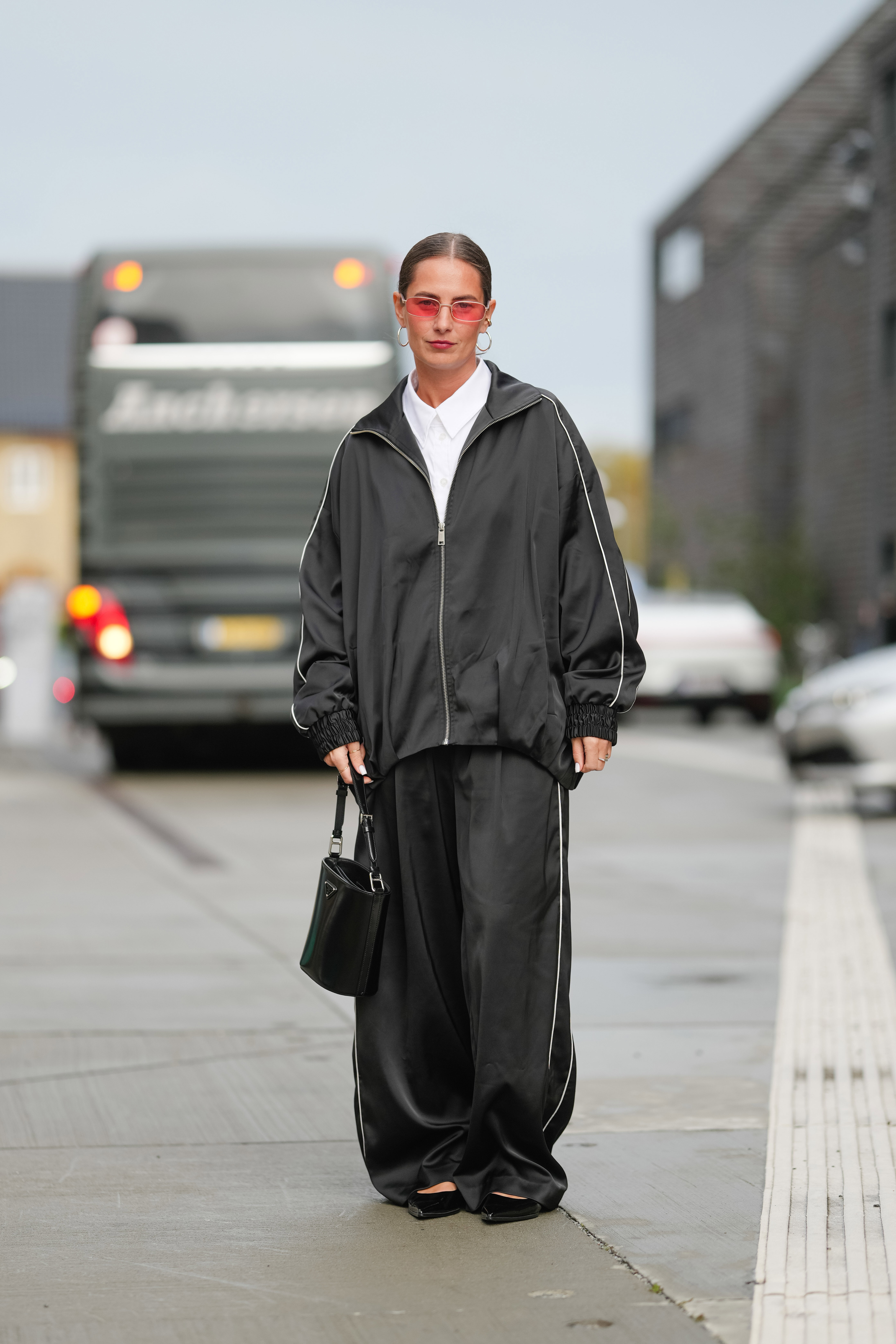 Elevated loungewear 2026. Luksusowy dres w modzie