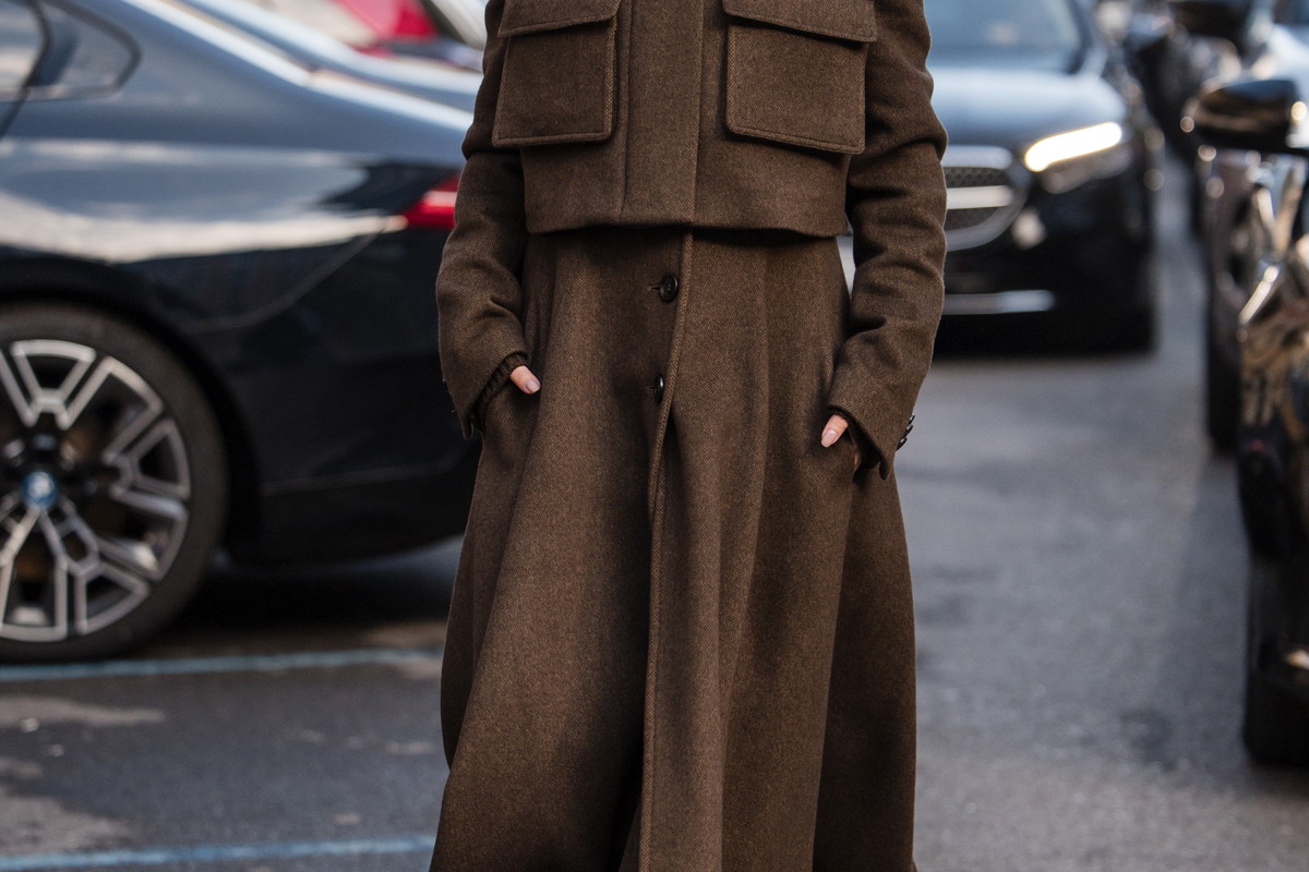 Cropped Outerwear – krótka kurtka sezonu 2025/2026