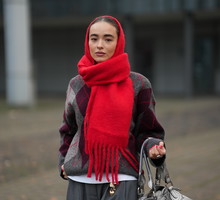 Statement Scarf – szalik XXL trend zimy 2025/2026