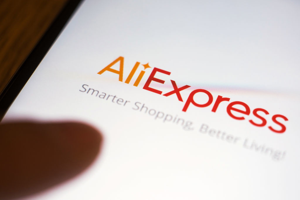 Czy zakupy na AliExpress to obciach?