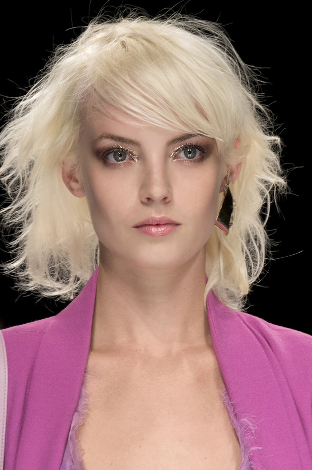Krótkie fryzury blond, Aigner