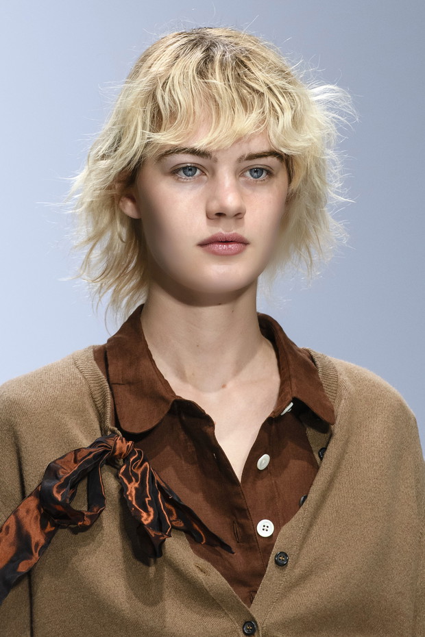 Krótkie fryzury blond, Howell