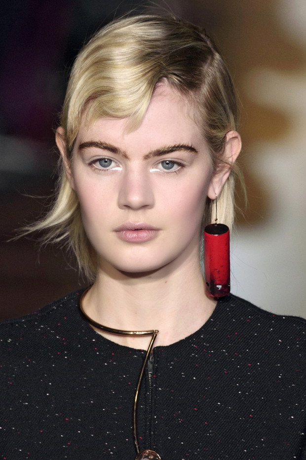 Krótkie fryzury blond, Stella McCartney