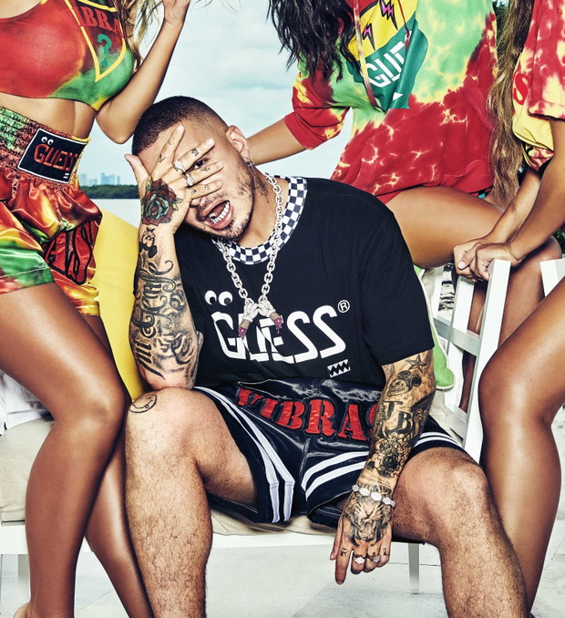 J Balvin w kampanii GUESS Vibras