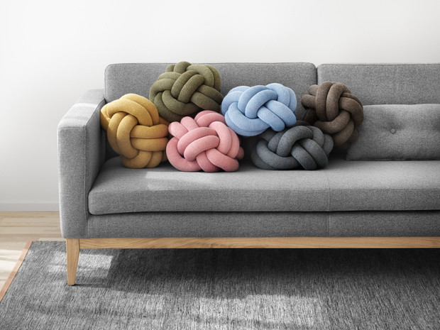 Poduszki Knot Cushion, Design House Stockholm, fot. mat. prasowe