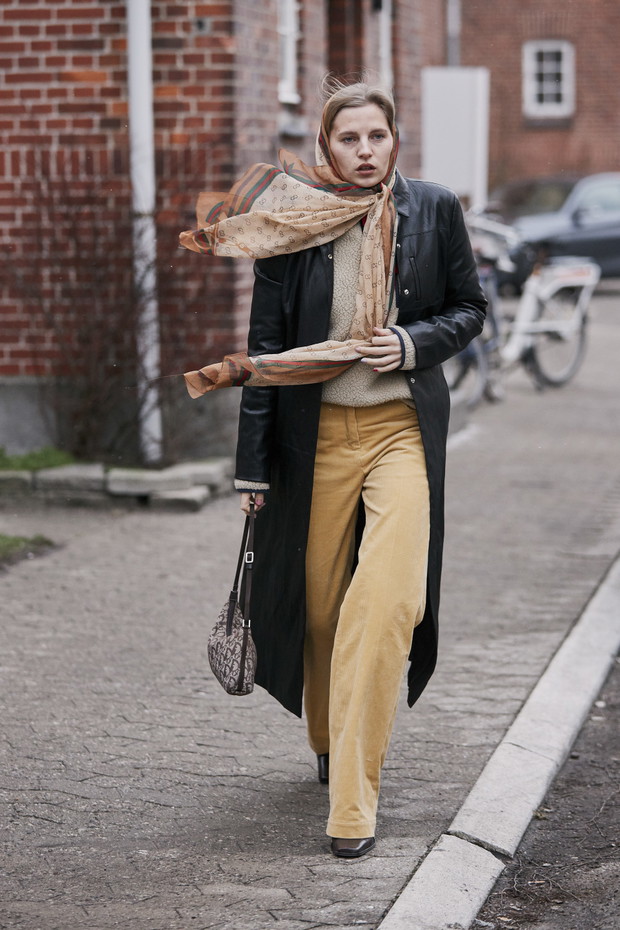 Street fasStreet style z Copenhagen Fashion Week AW19