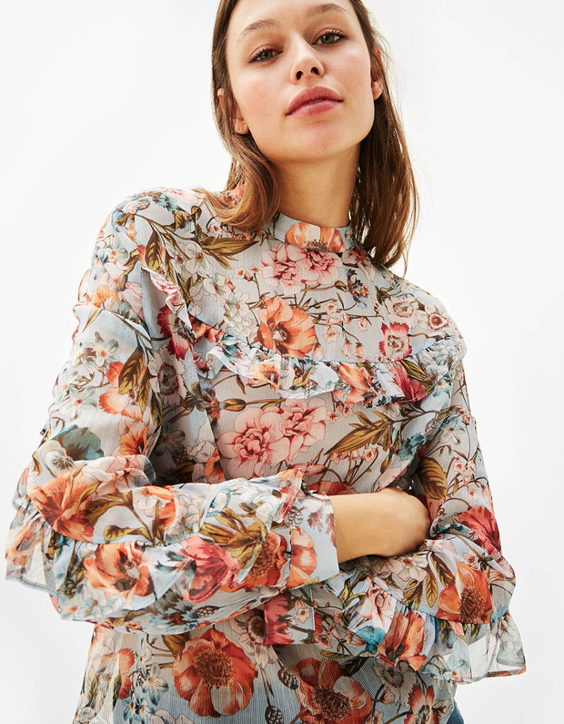 Romantyczne bluzki z falbankami, Bershka, 119zł