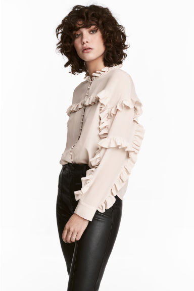 Romantyczne bluzki z falbankami, H&M, 349zł