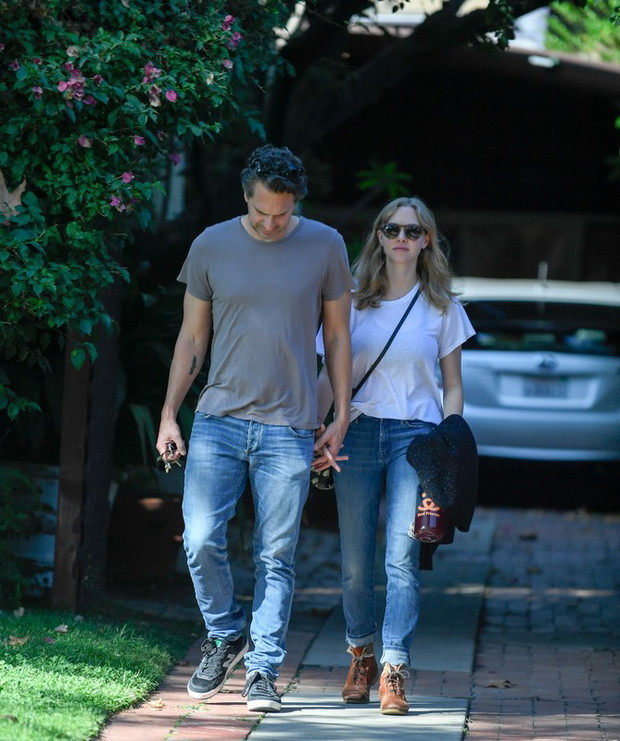 Amanda Seyfried i Thomas Sadoski, 2016 rok