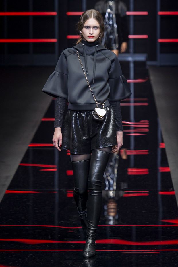 Pokaz Emporio Armani AW19