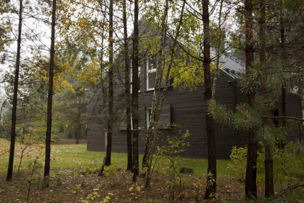 „Dom zamykany” pod Łodzią, projekt: KOZIEJ ARCHITEKCI