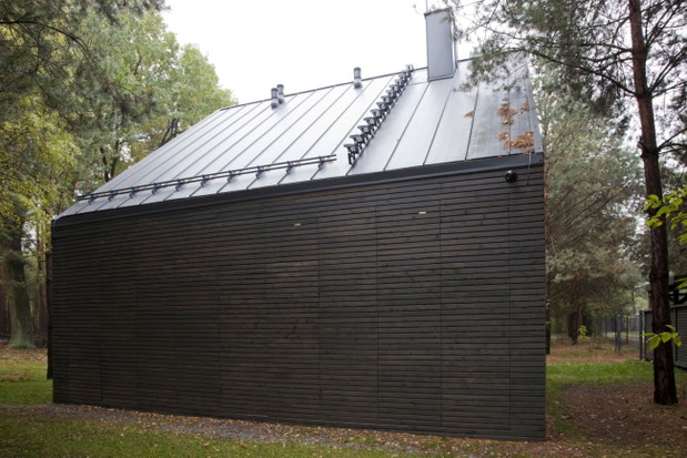 „Dom zamykany” pod Łodzią, projekt: KOZIEJ ARCHITEKCI