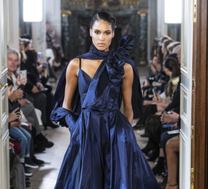 Pokaz Elie Saab AW19