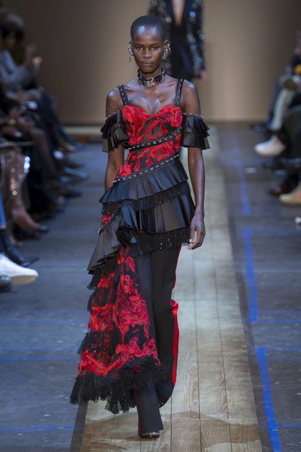 Pokaz Alexander McQueen AW19