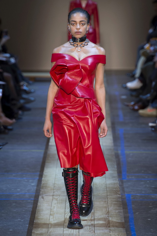 Pokaz Alexander McQueen AW19
