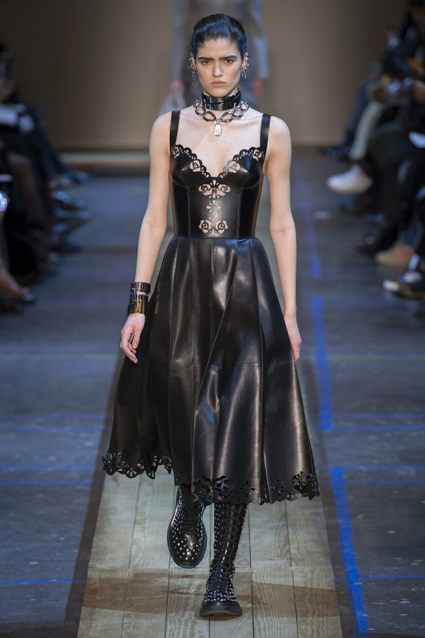 Pokaz Alexander McQueen AW19