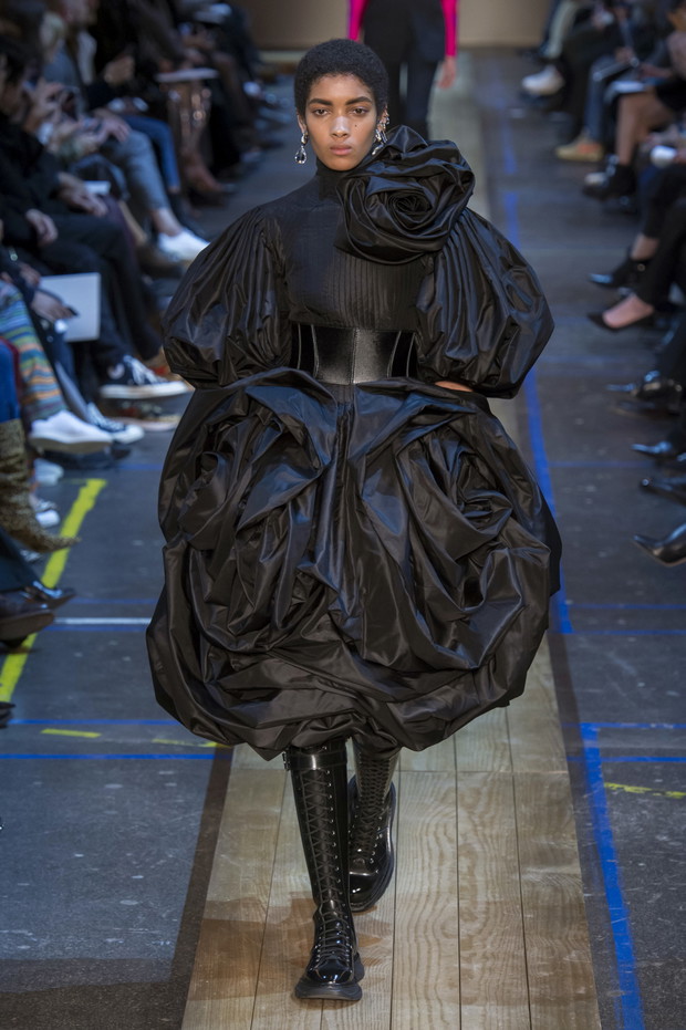 Pokaz Alexander McQueen AW19