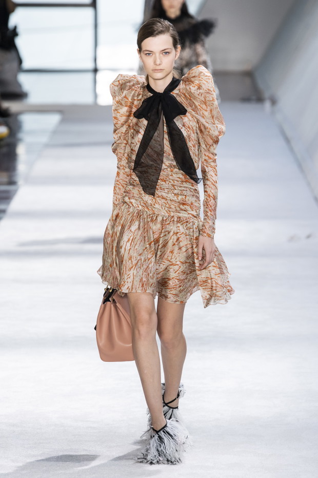 Pokaz Giambattista Valli AW19