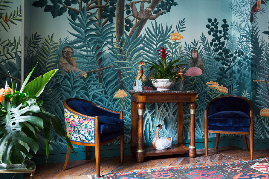 Ręcznie malowana tapeta firmy de Gournay, wzór Rousseau w kolorystyce Full Custom. Cena za panel (szer. 915mm) od 2.140 Euro