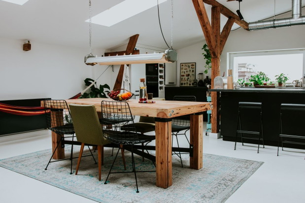Loft na poddaszu poznańskiej kamienicy, projekt Piekary, projekt: Kuba Janiec, Agnieszka Szalbierz, Szalbierz Design