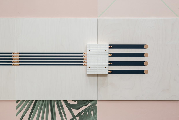 Conduct- Interaktywna tapeta od UM Project i Flavor Paper