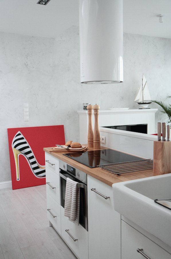 Wnętrze tygodnia: biały apartament w Sopocie