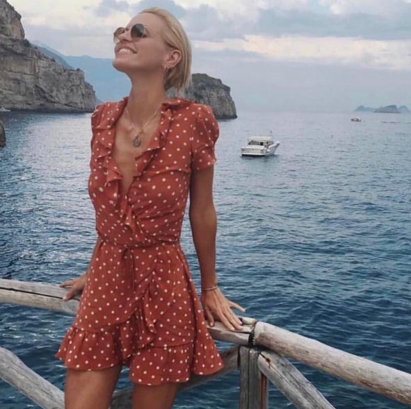 Czerwona sukienka