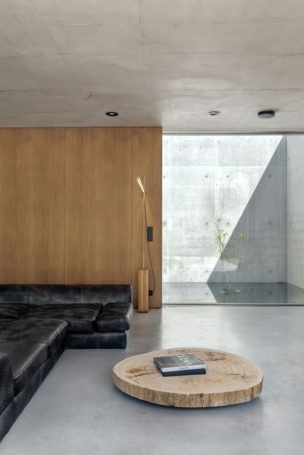 Dom JRv2 w Poznaniu, projekt: Adam Wysocki , de.materia, fot. Tom Kurek